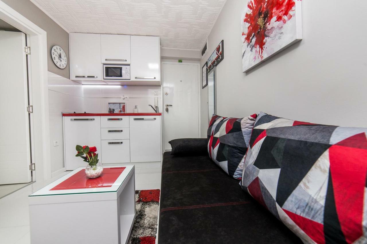 Apartment Romanov Belgrado Buitenkant foto