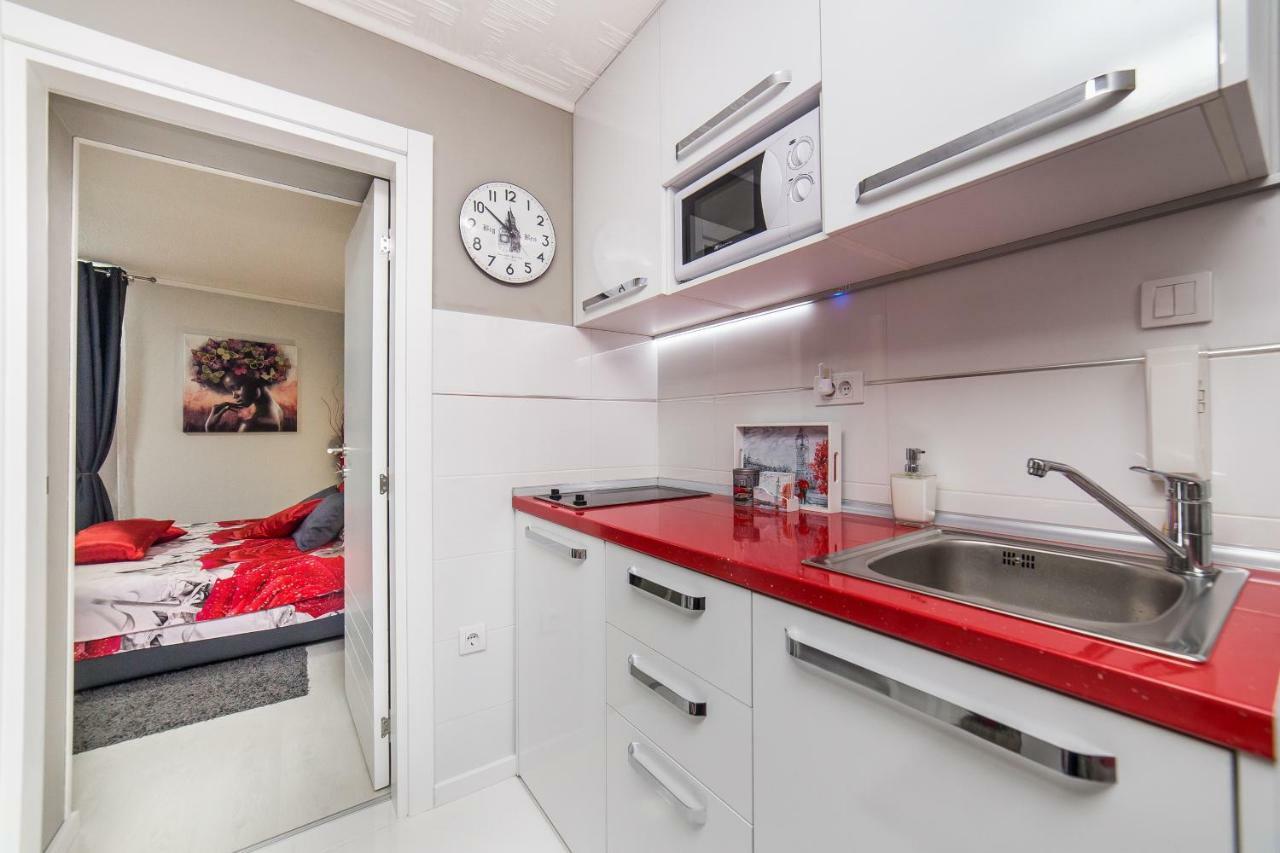 Apartment Romanov Belgrado Buitenkant foto