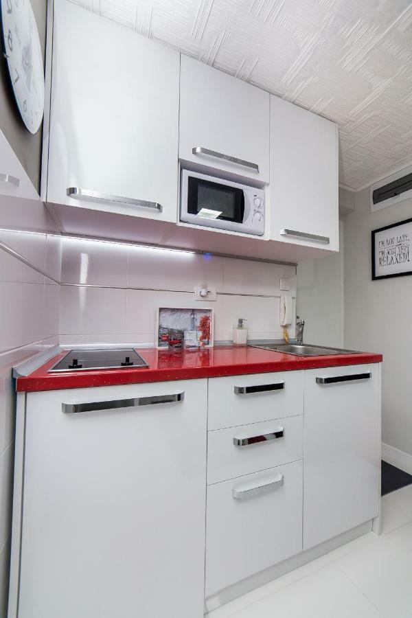 Apartment Romanov Belgrado Buitenkant foto